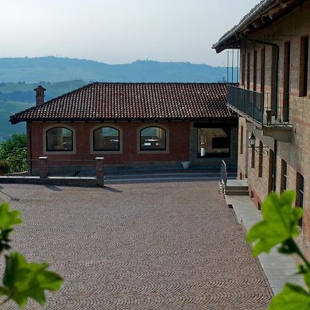 Casa Cucco Apartment Serralunga d'Alba Luaran gambar
