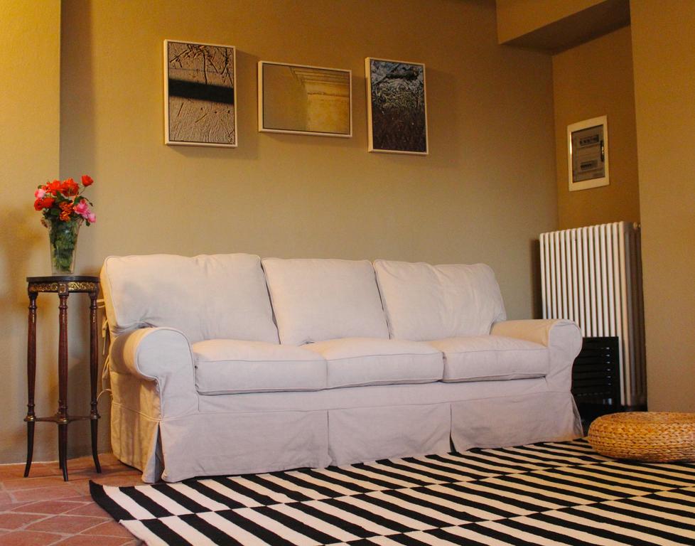 Casa Cucco Apartment Serralunga d'Alba Luaran gambar